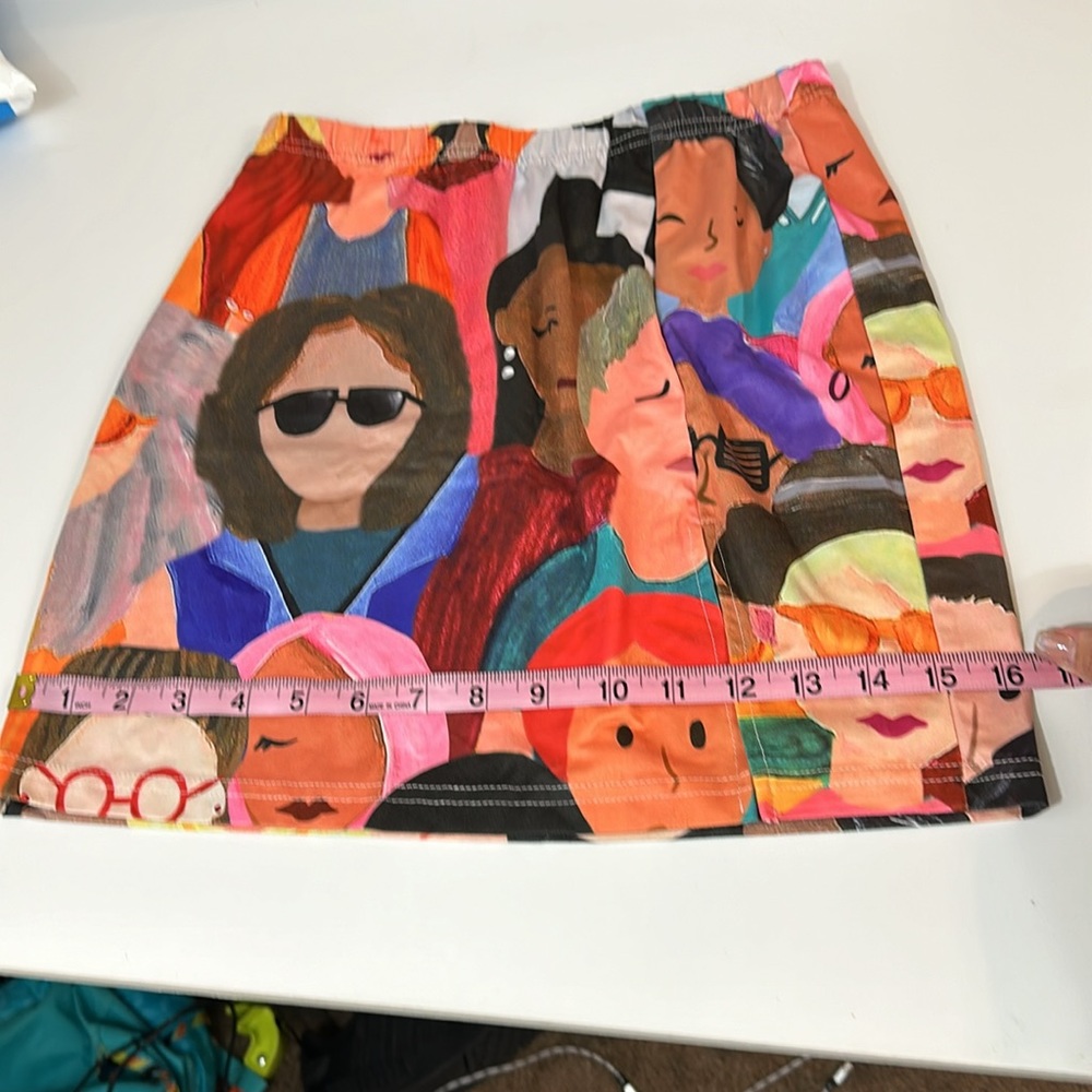 NWOT SHEIN Art Faces Mini Skirt - Picture 8 of 8